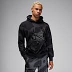 NIKE公式】ジョーダン コレクターズ クロスボディバッグ (3L NIKE公式】ジョーダン コレクターズ クロスボディバッグ (3L